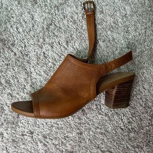 Franco Sarto tan leather heels. Size 8